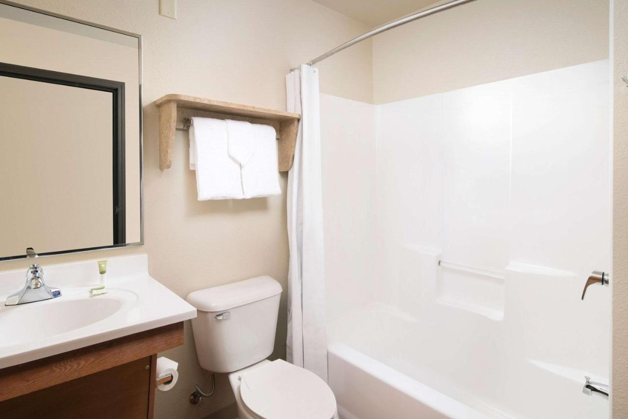 Woodspring Suites Houston Willowbrook Exterior photo