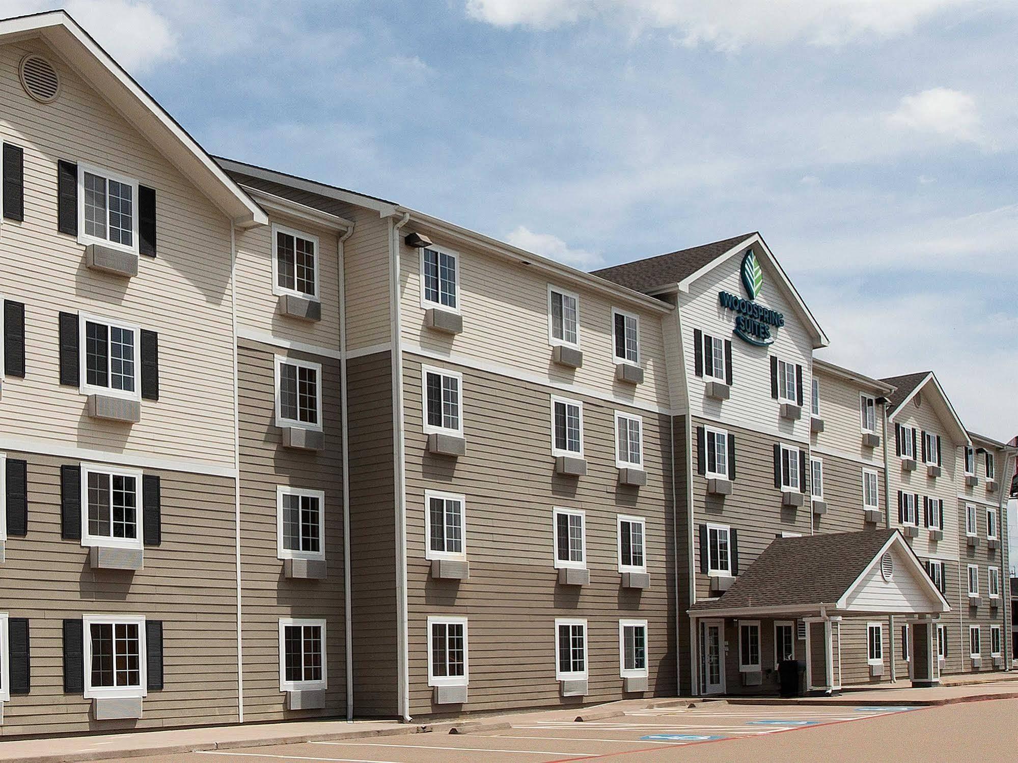 Woodspring Suites Houston Willowbrook Exterior photo